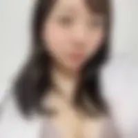 Ellie, 28