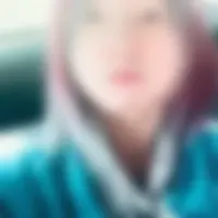 Daniela, 28